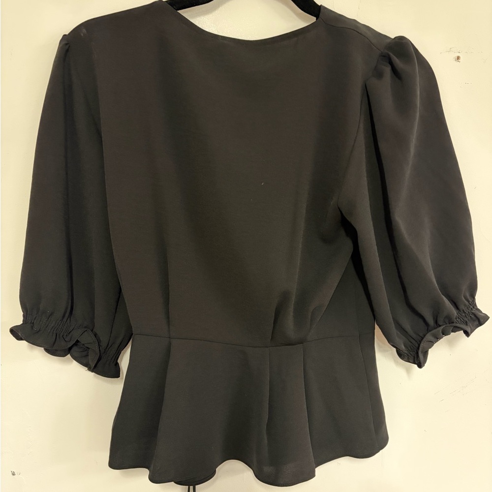 Topshop Scallop Wrap Top in Black NWT - Picture 8 of 11